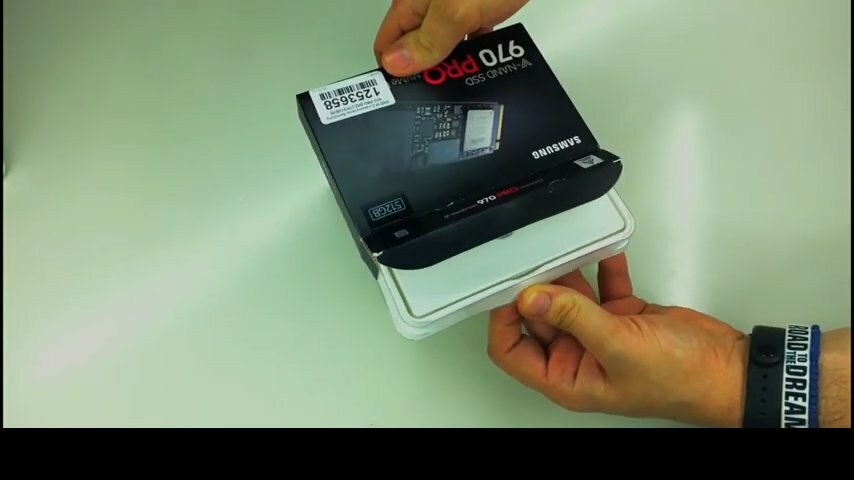 Замена SSD на Macbook
