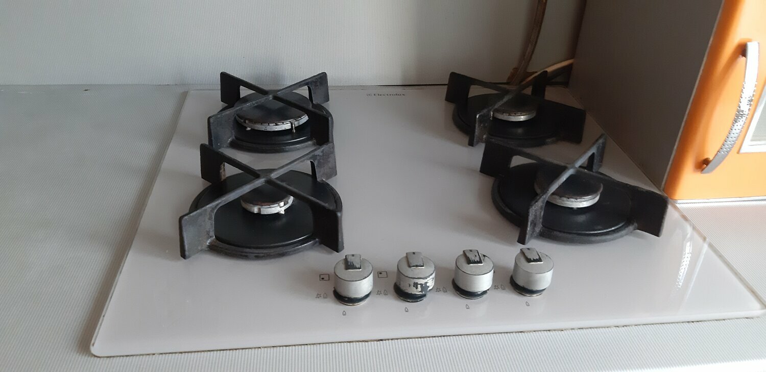 газовая варочная панель hansa bhks61018, газовая варочная панель hansa bhkw31038, газовая варочная панель liberty fq 6 tg, газовая варочная панель hansa bhgw63111035 изнутри, газовая варочная поверхность hansa bhkw61138