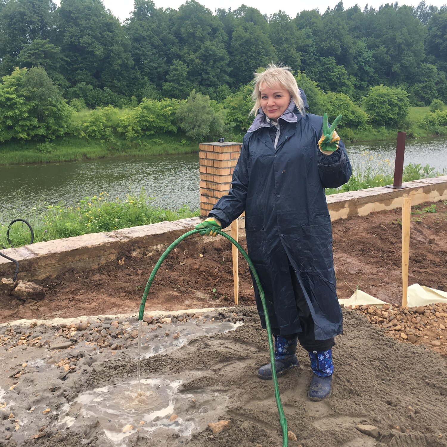 насосы для очистки скважин от песка и ила, трубы из пожарного водоема, тарасовка скважины, техника, гидравлический погружной насос atlas copco lwp2