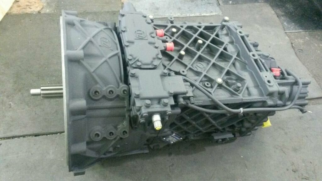кпп камаз zf 16s151, коробка зф, сапун кпп зф 16 s 151, коробка zf 16s151, коробка zf 16s2520to