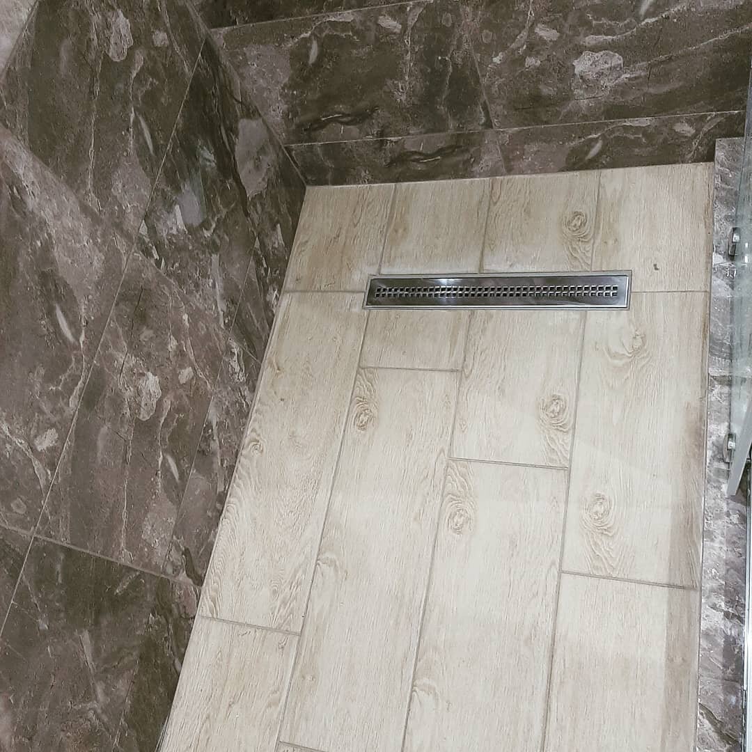 душевой поддон из керамогранита kerama marazzi, душевая плита с трапом под укладку плитки «radaway» 5dk1708/5k01 170/80, душевой трап в хрущевке, душевой поддон из плитки, трап для душа в полу
