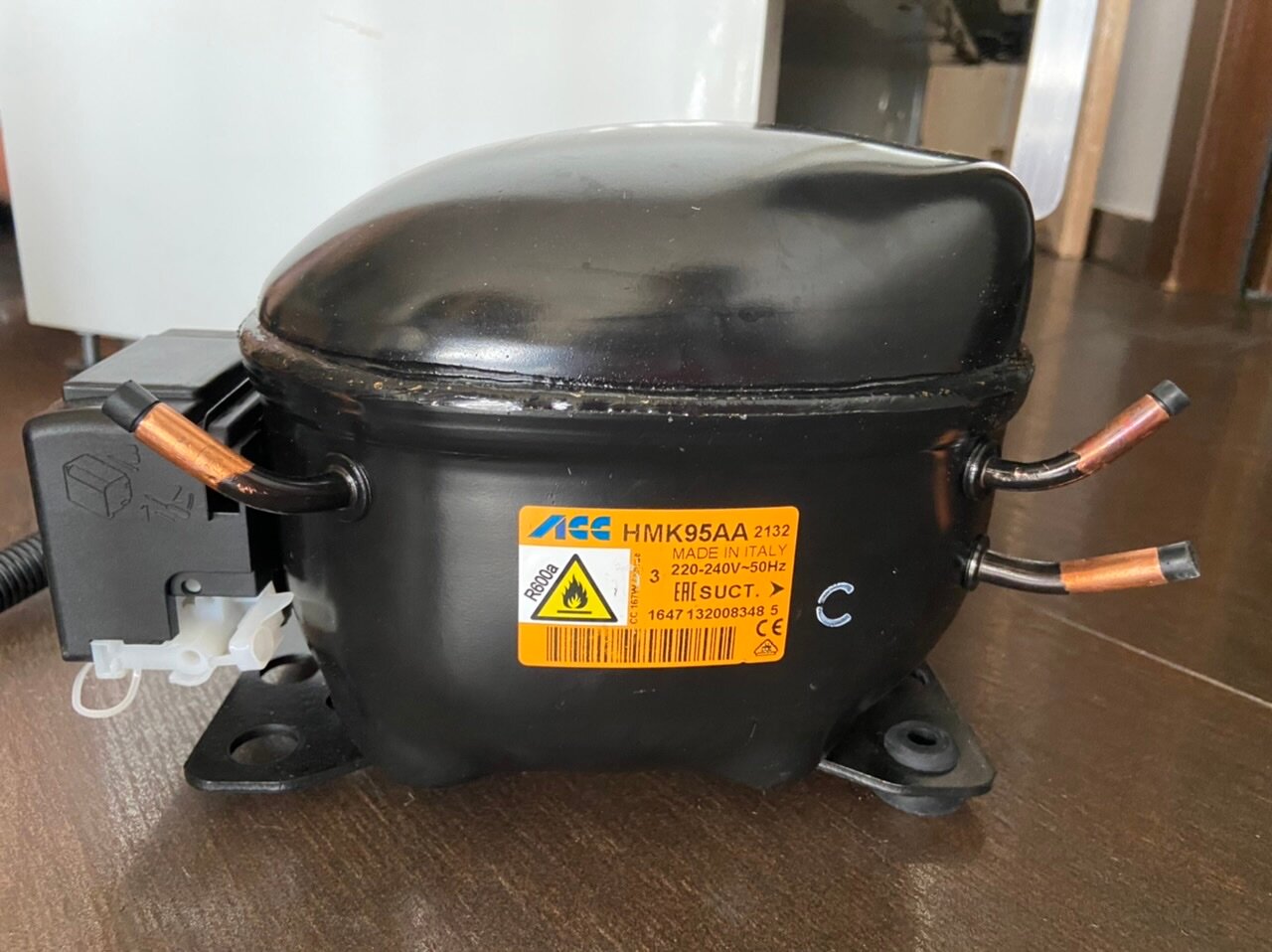 компрессор hmk12aa (r600a), компрессор hmk80aa r600 136вт 23,3с италия, компрессор hmk12aa, компрессор secop hmk 80aa_a r-600 (145w), компрессор