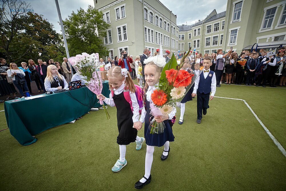 школа 416 петергоф, клинцы гимназия 1 1 сентября 2019, 1 сентября, день знаний, школа 230 санкт-петербург