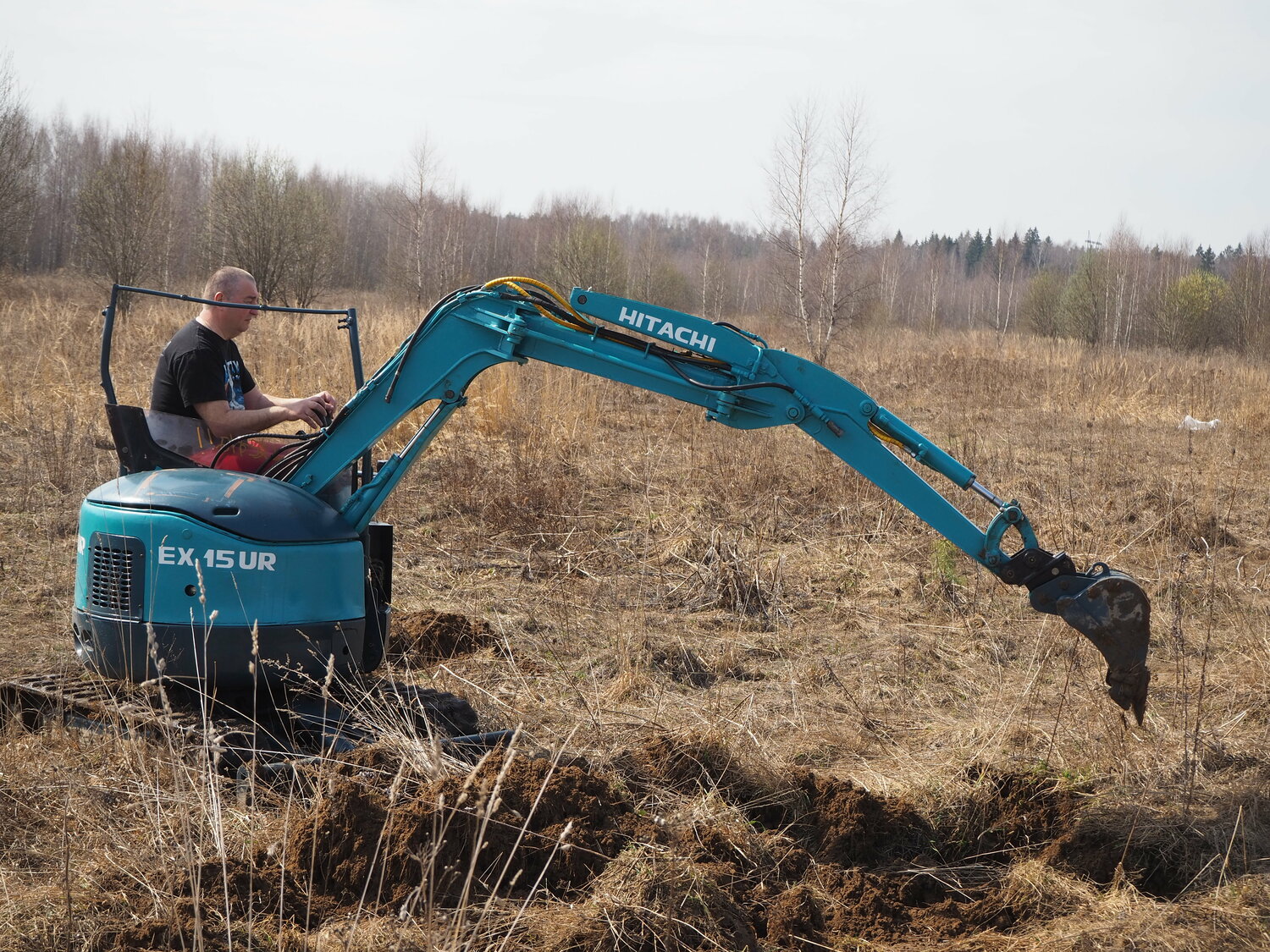 мини экскаватор sunward swe 08b, мини экскаватор в коммунаре, мини экскаватор копает, экскаватор, спецтехника экскаватор