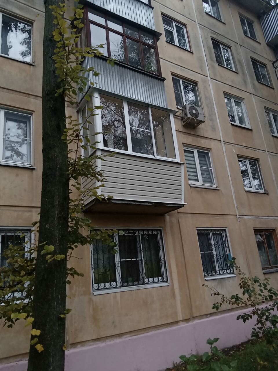 балкон, балкон пристроенный к хрущевке, застеклить балкон хрущевки с выносом, образный балкон с выносом, остекленение балкона 3 кв м