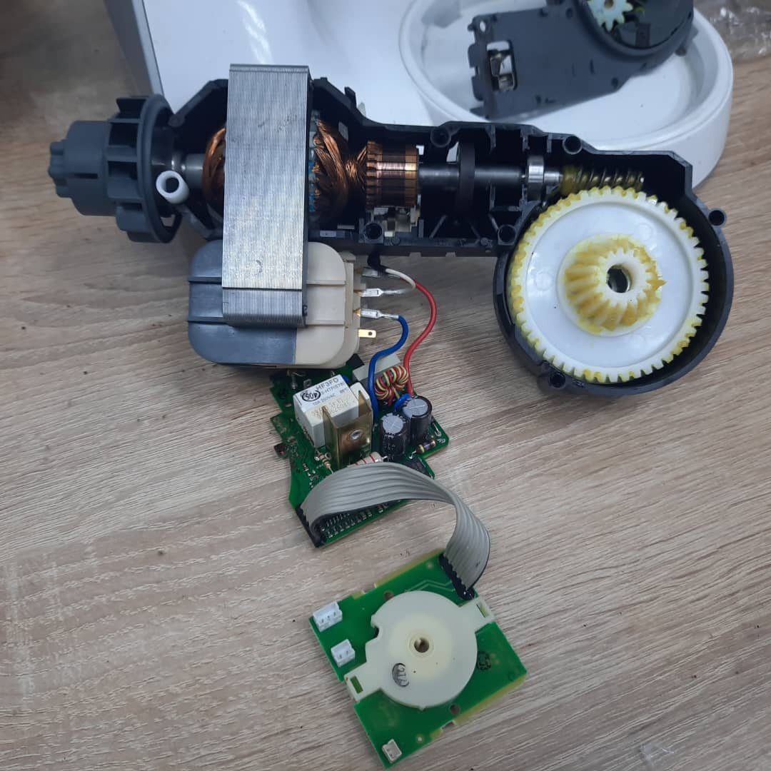 кухонный комбайн bosch fd 8706, неисправности кухонного комбайна bosch profimixx 47, мясорубка bosch mfw 1550 плата, bosch mfw 1550, ремонт мясорубки bosch