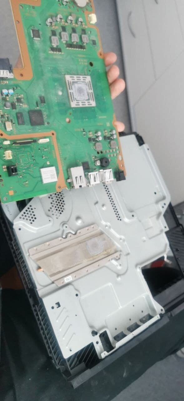 термопаста для ps4 slim, материнская плата ps4 slim, ps4 slim разбор, ps4 pro внутри, ps4 pro disassembly