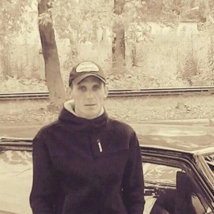 Виктор Петров