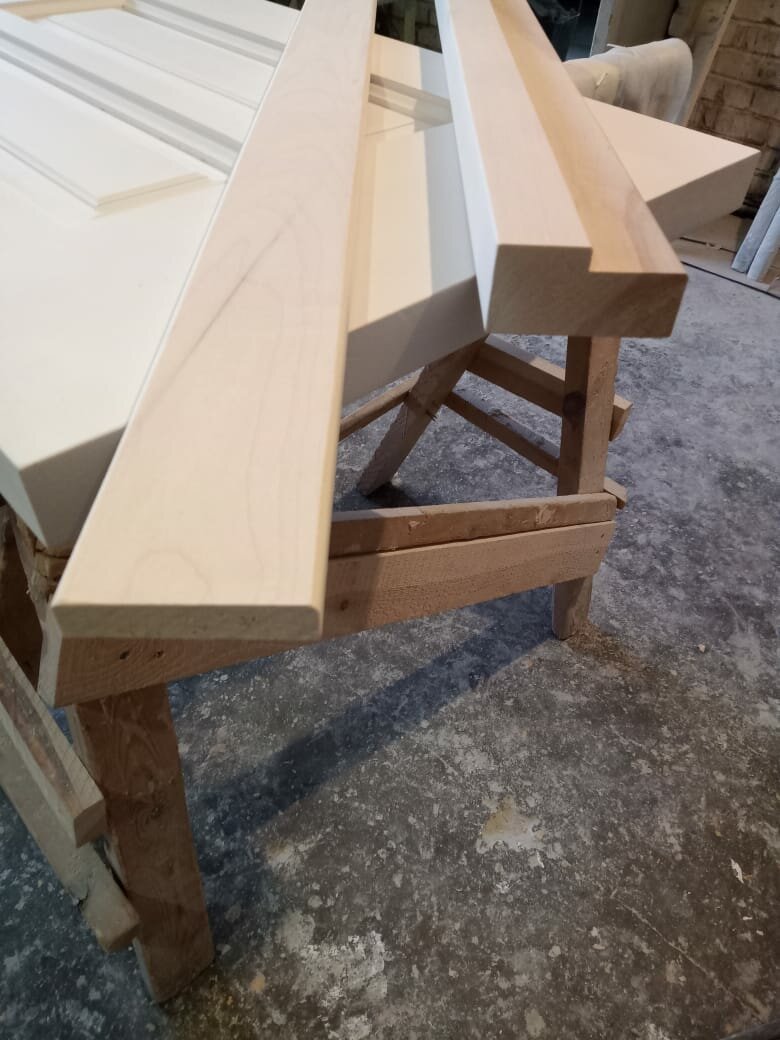 стол для скамейки diy, простые деревянные скамейки, скамейка из дерева, скамейка для бани, деревянный стол и скамейки со спинками