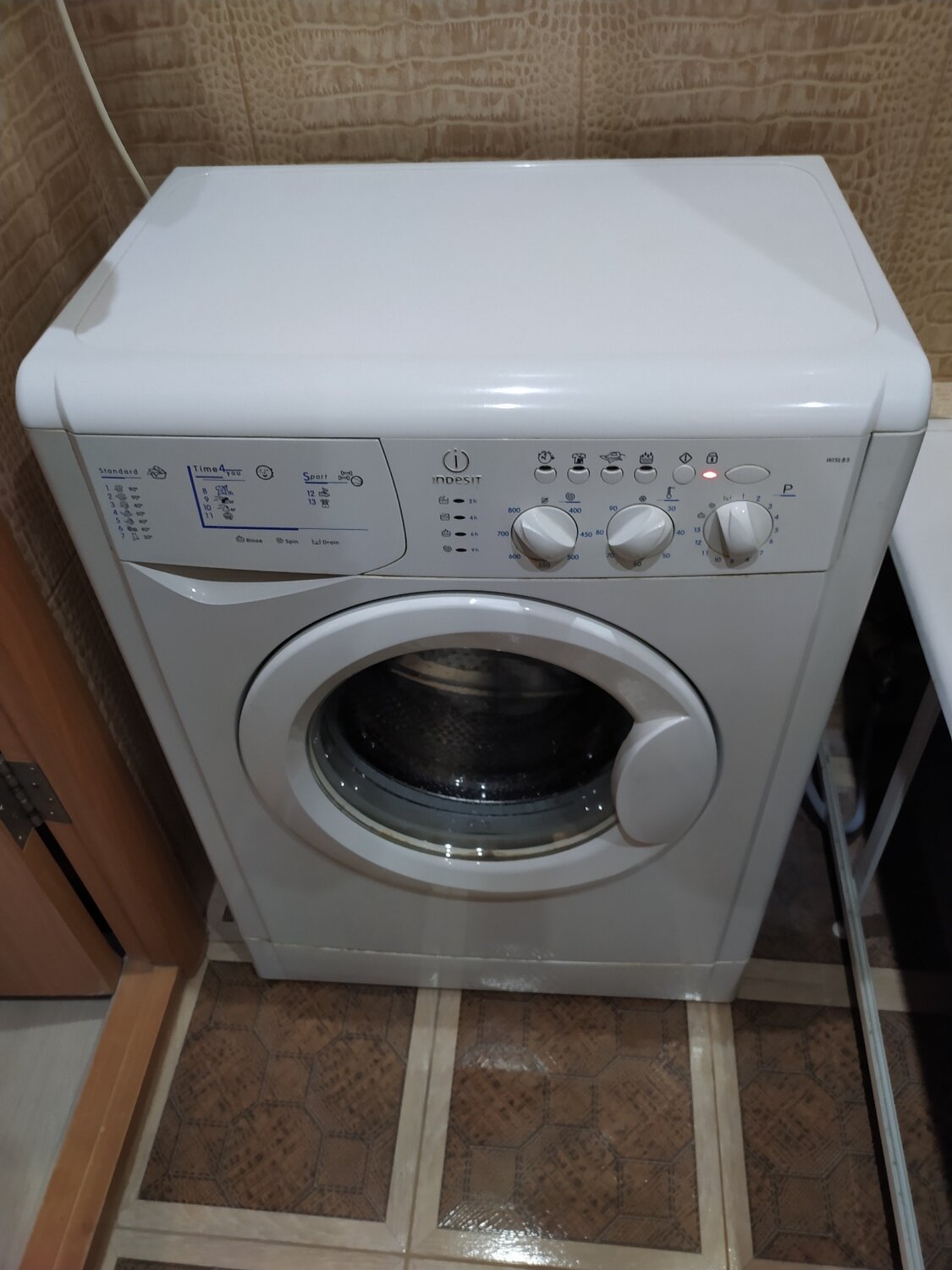indesit, стиральная машинка индезит с сушкой, стиральная машинка индезит, стиральная машина indesit итальянской сборки, бытовая техника