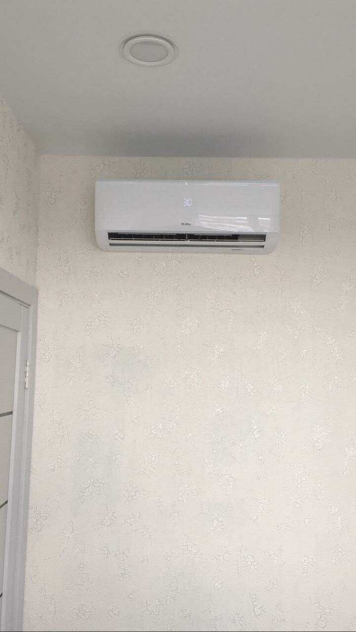 кондиционер, розетка для внутреннего блока кондиционера, кабель канал для кондиционера, труботрасса сплит системы, сплит