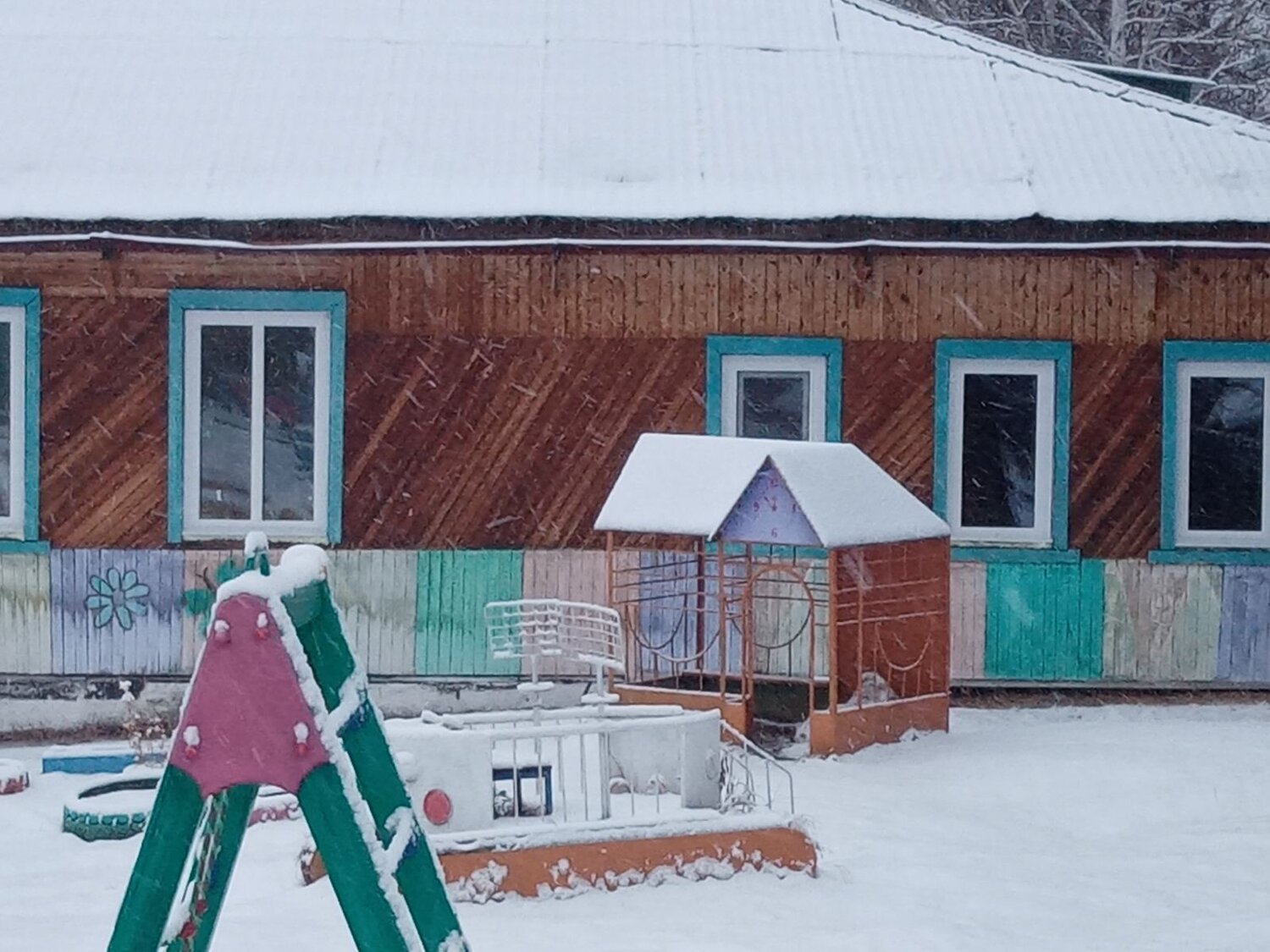 в селе, село новотроицкое хакасия бейский район, деревни, детский сад, здание