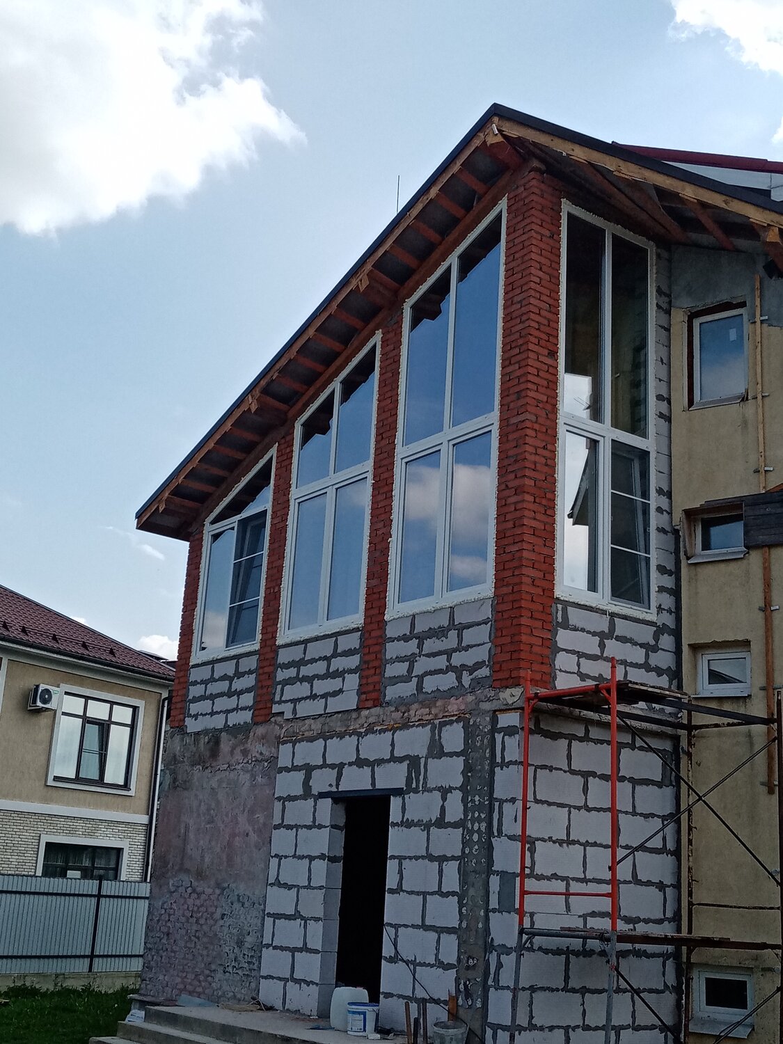 отделка фасада стен из газобетона, дом, новый дом, коттедж, мокрый фасад
