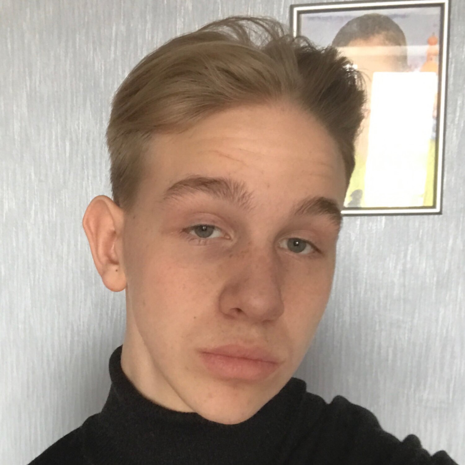 Антон Попов