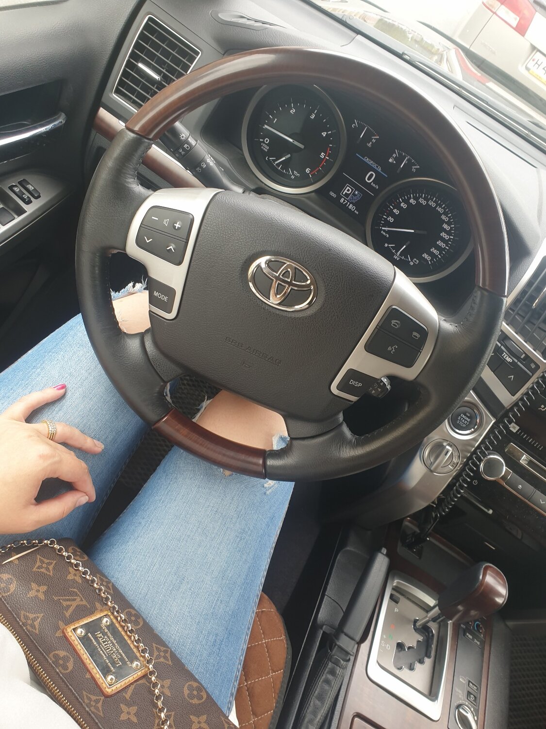 toyota land cruiser, toyota land cruiser 200 series, тойота ленд крузер 200, руль тойота ленд крузер 200, toyota land cruiser 2014
