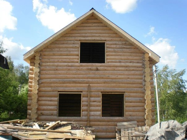 Строительство сруба из бревна