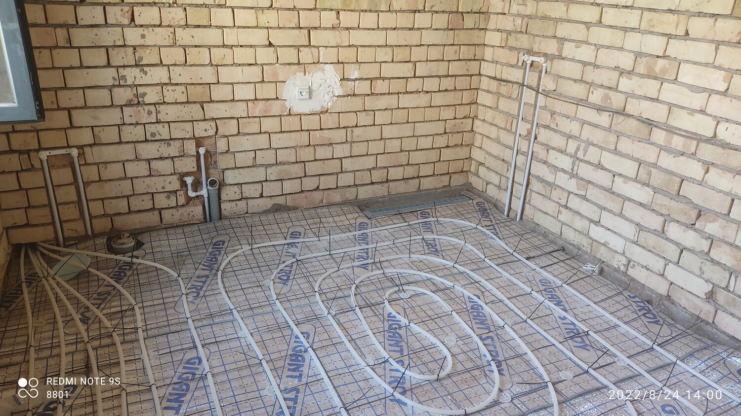 монтаж теплого пола, стяжка теплого пола, установка теплого пола, тёплый пол, укладка водяного теплого пола