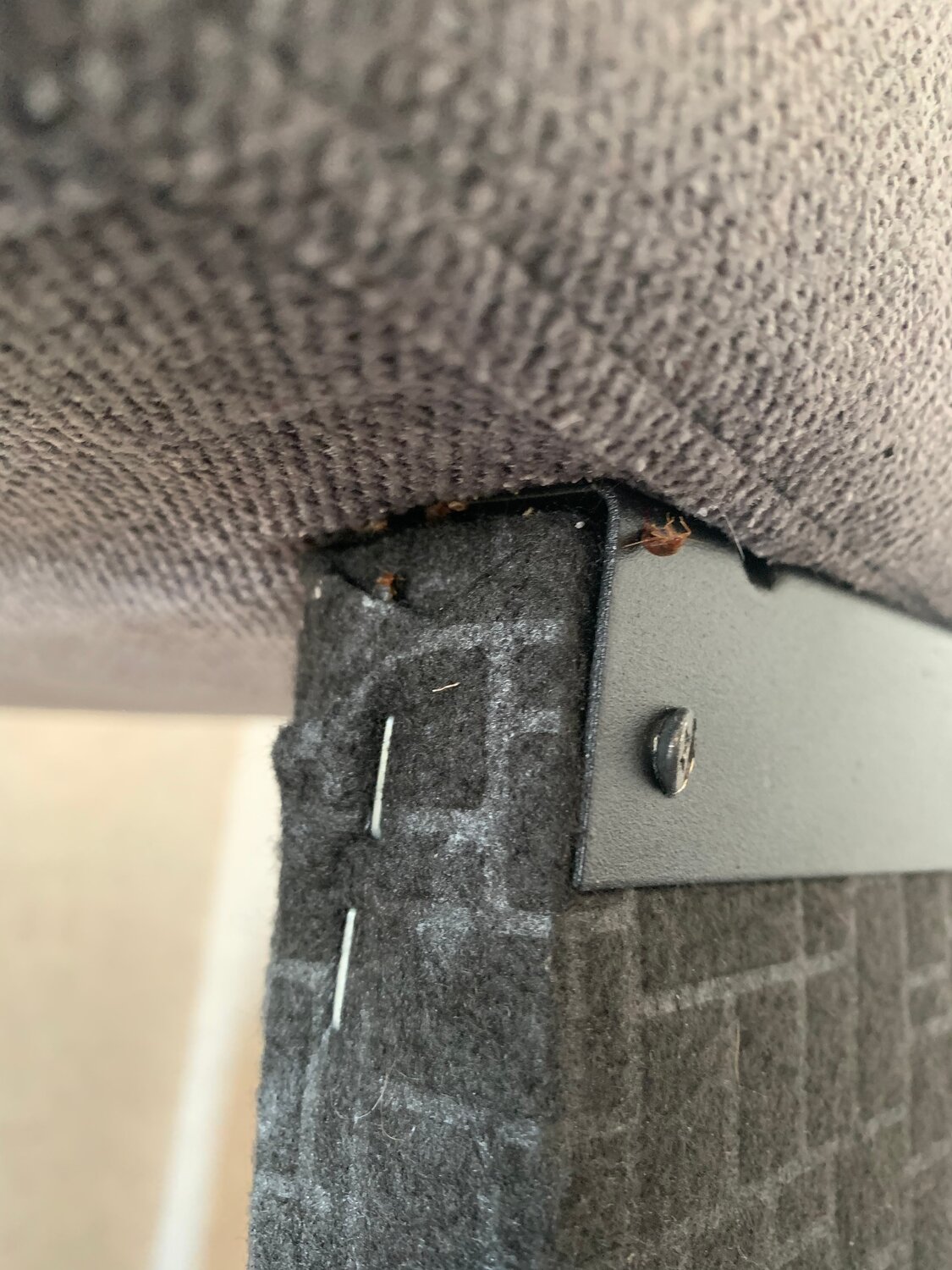 крепление, бельевой короб для дивана, обивка, композит темно серый, крепеж для боковины дивана