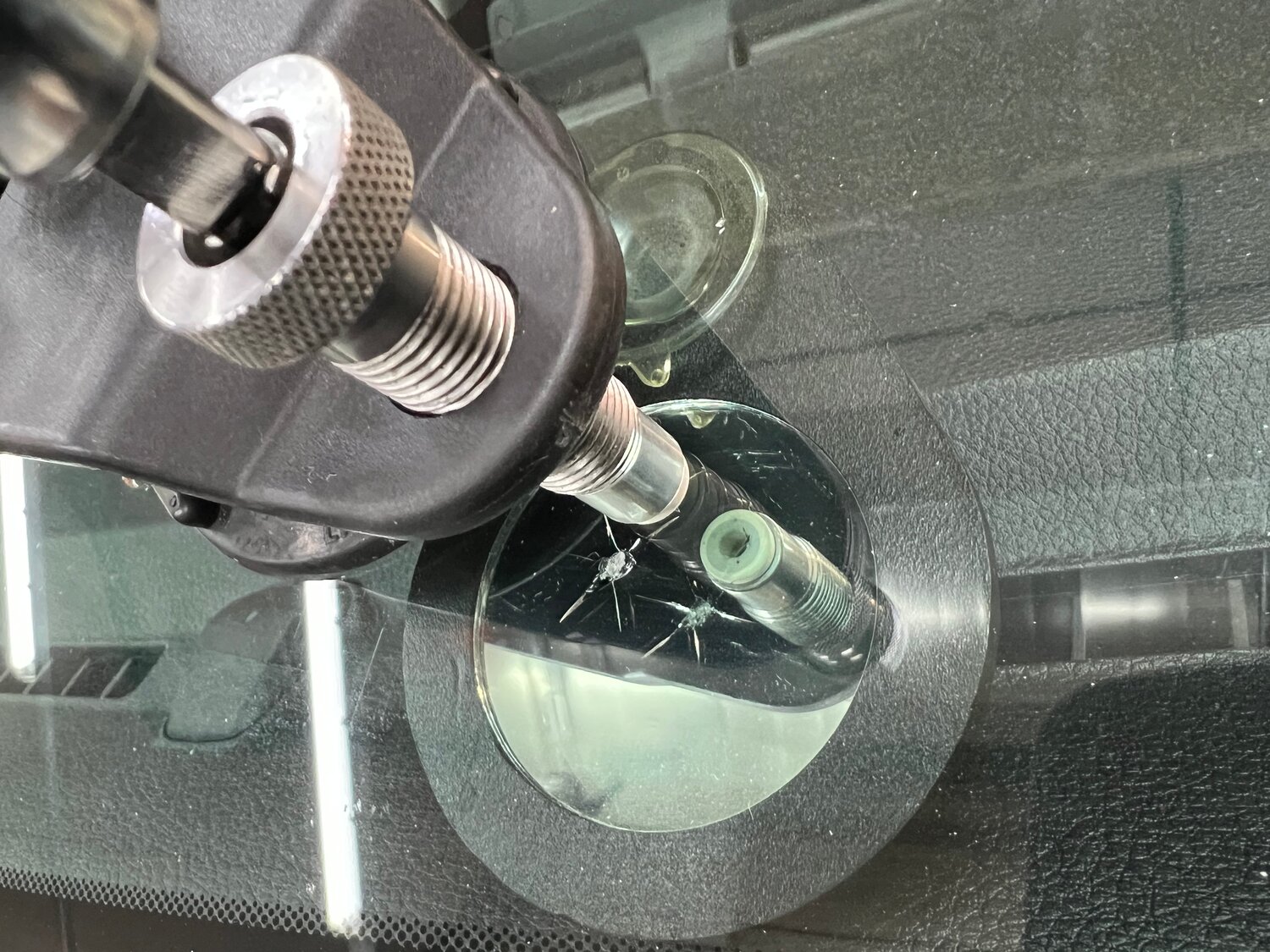 ремонт сколов на лобовом стекле, замена лобового стекла, ремонт лобового стекла, замена автостекла, установка<br> лобовых <br>автостекол