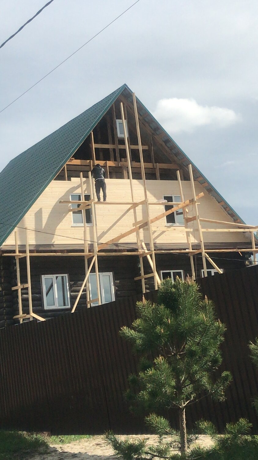 фронтон дома, фронтон крыши дома, фронтон крыши, дачный домик, дом