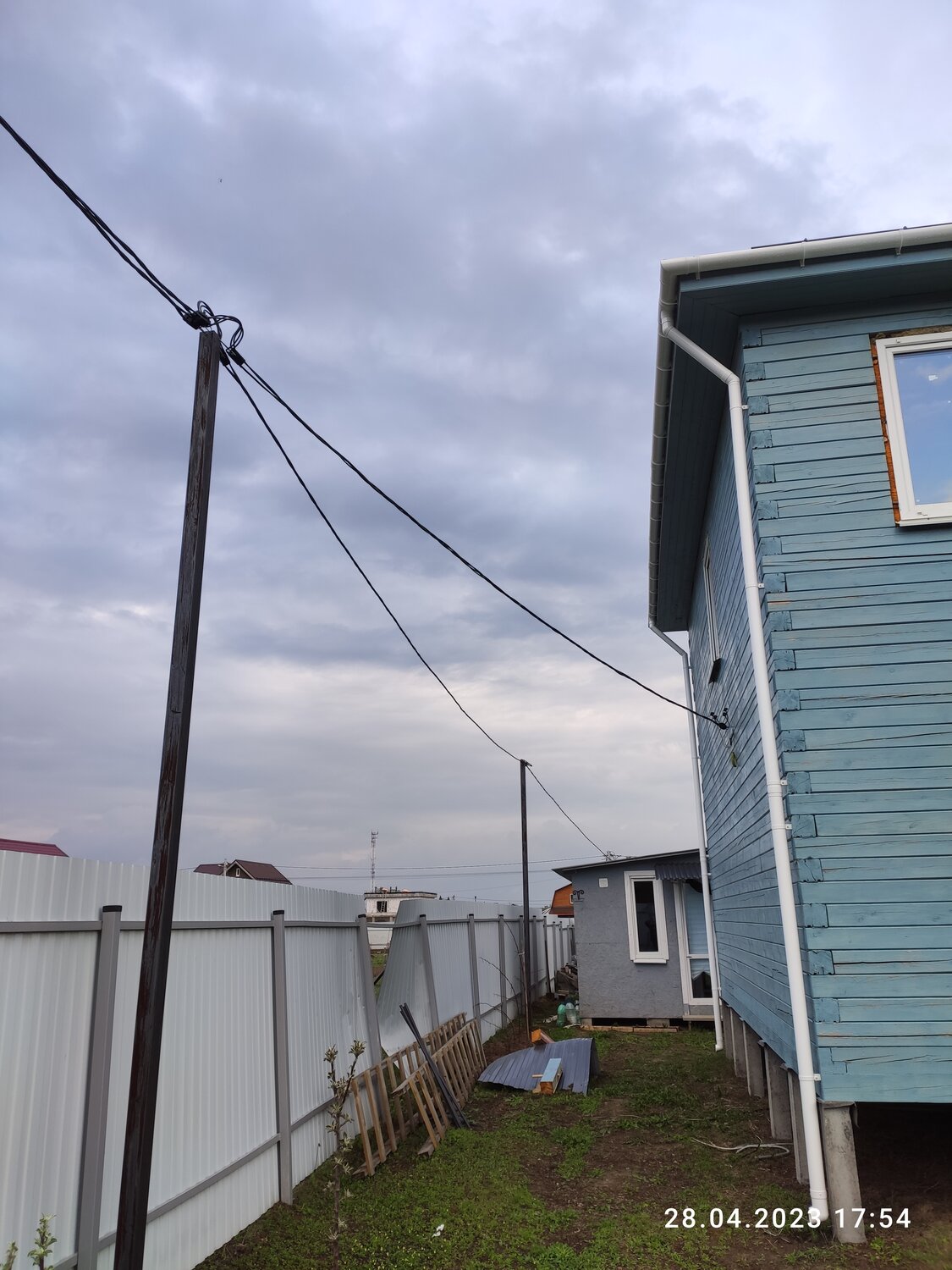 участок, в деревне, столб для электричества металлический, садовое товарищество славный 189 карты