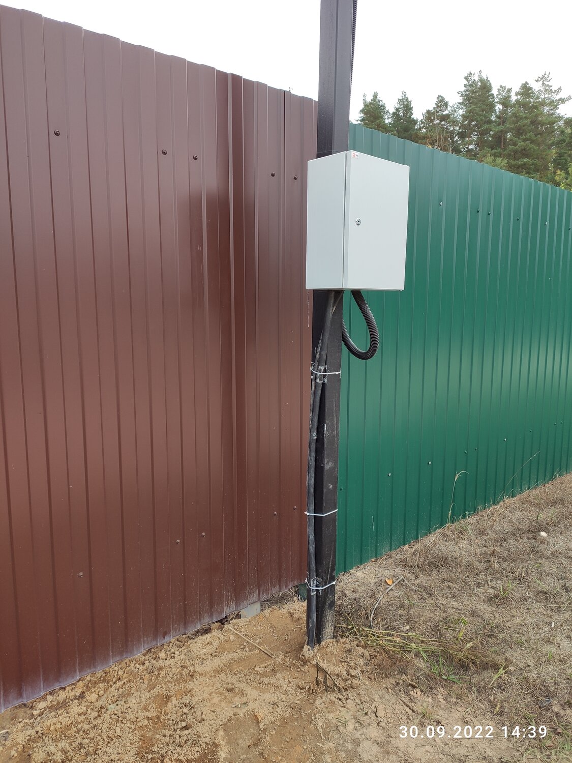 подключение электричества к участку, трубостойка для электричества, трубостойка для ввода электричества, заземление трубостойки 220, трубостойка для ввода электричества на участок