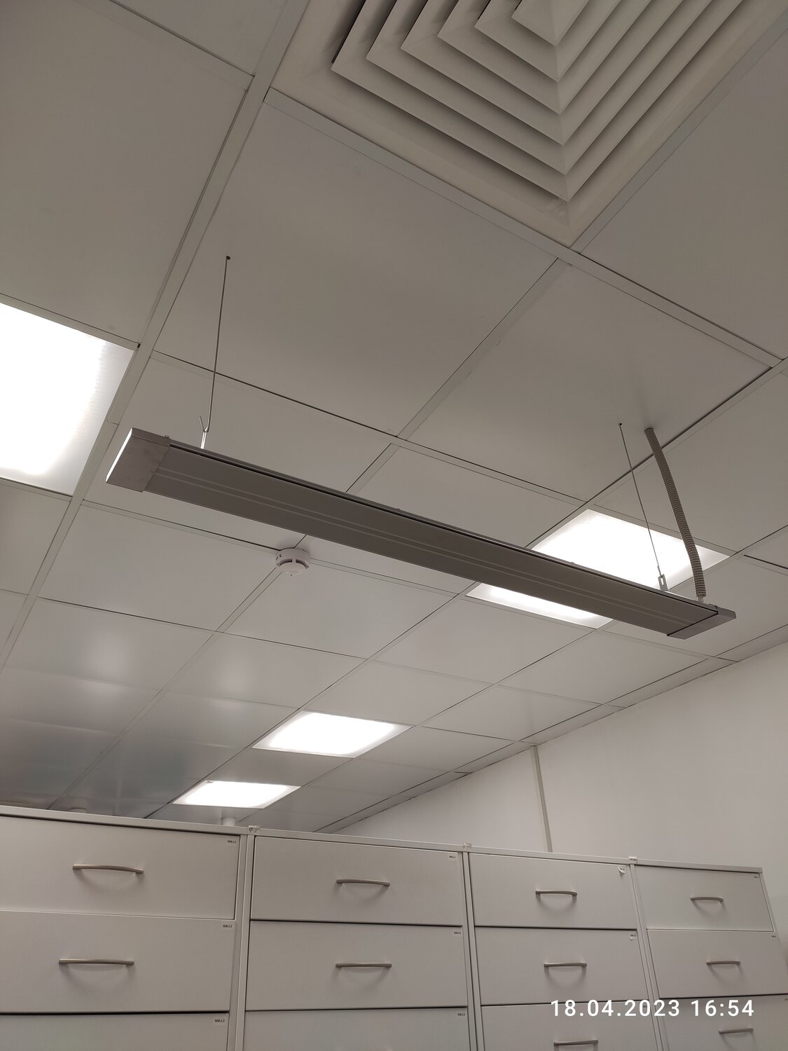 подвесной потолок армстронг, потолок подвесной армстронг 900 600, светильник армстронг, подвесной потолок армстронг armstrong, потолок армстронг