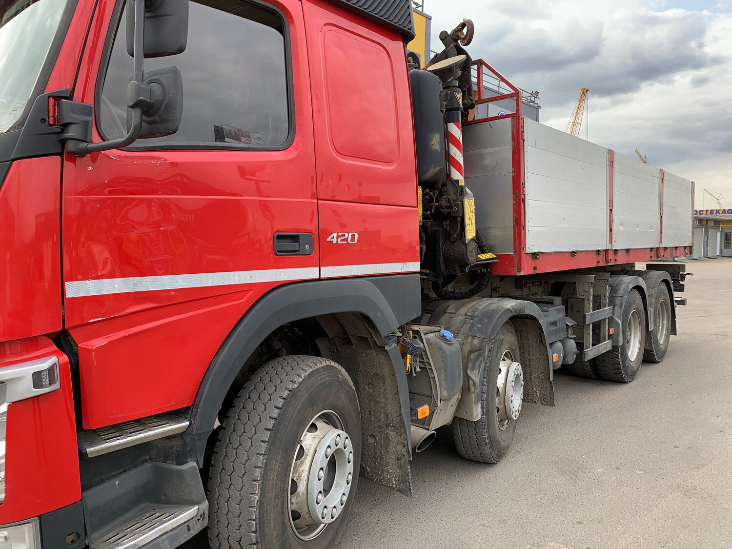 манипулятор вольво 6х6, седельный тягач маз, манипулятор volvo fm 400, грузовик volvo, тягач маз