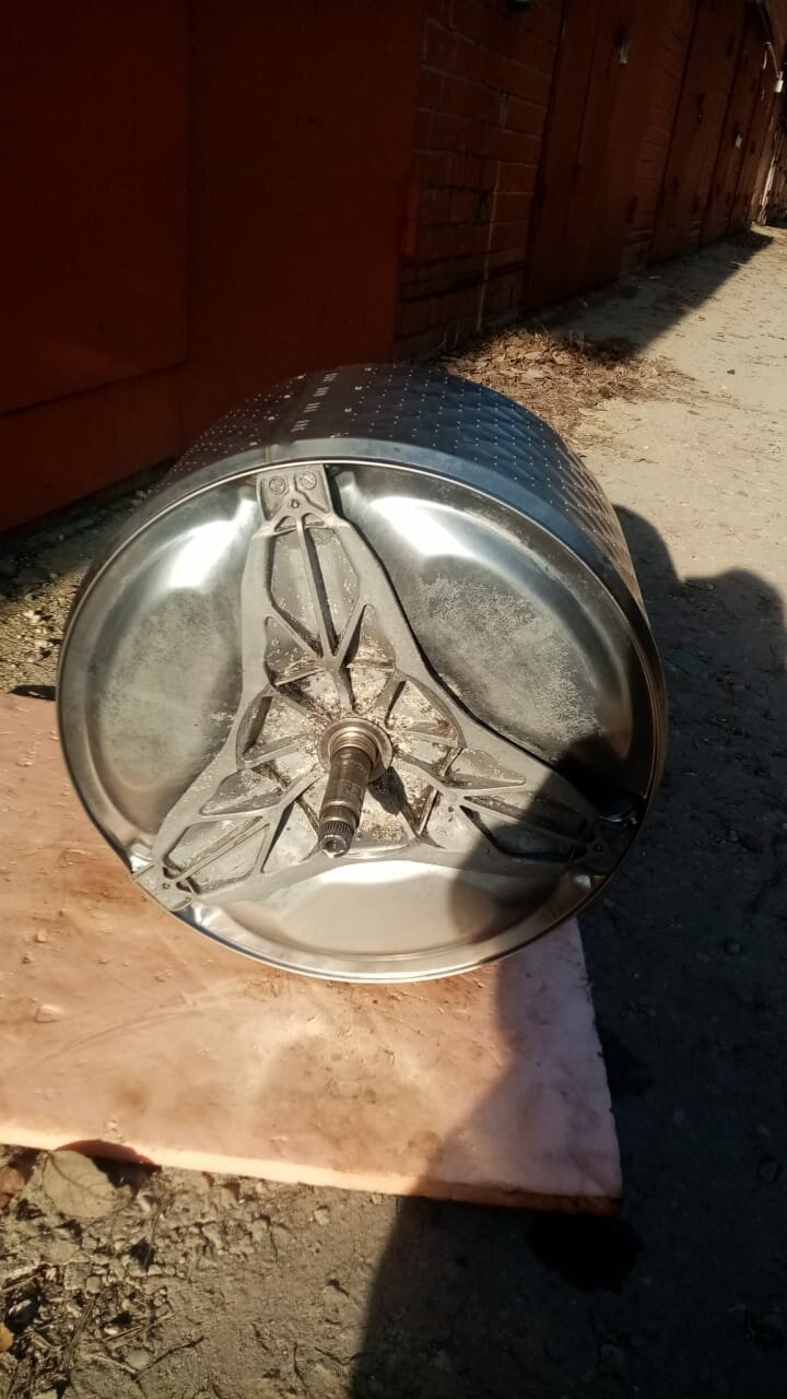 барабан с крестовиной стиральной машины bosch 479100, барабан стиральной машины, барабан для стиральной машины aeg l58527xfl, барабан стиральной машины bosch maxx 5, накипь на барабане стиральной машины