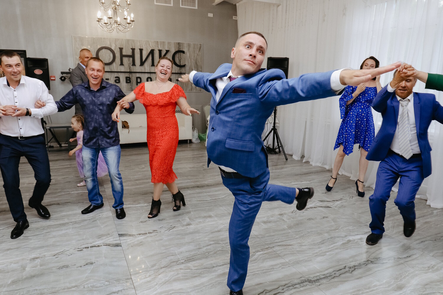 человек, веселый тамада, мужчина, ведущий, тамада