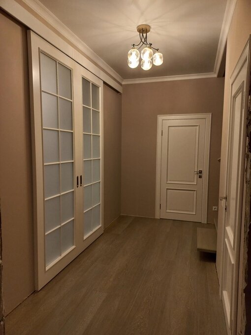 межкомнатные двери в интерьере, двери в интерьере, интерьер, дизайн интерьера, белые двери в интерьере