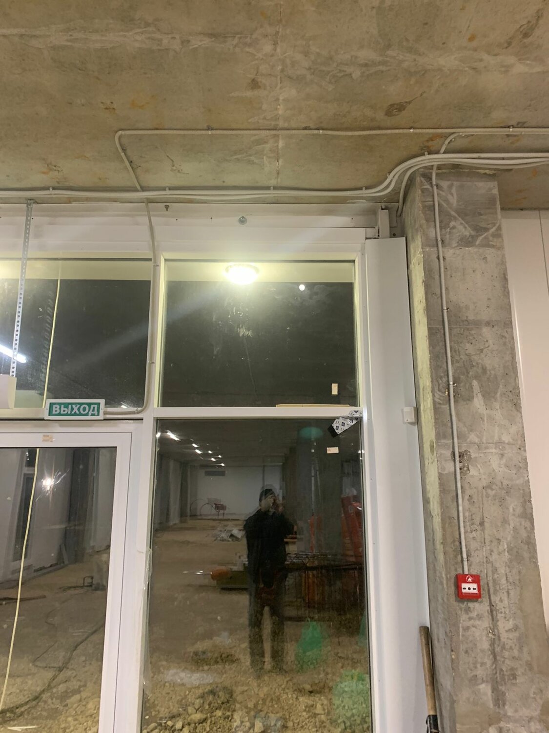 помещение, торговое помещение, аренда помещения, стеклянные перегородки, помещение свободного назначения