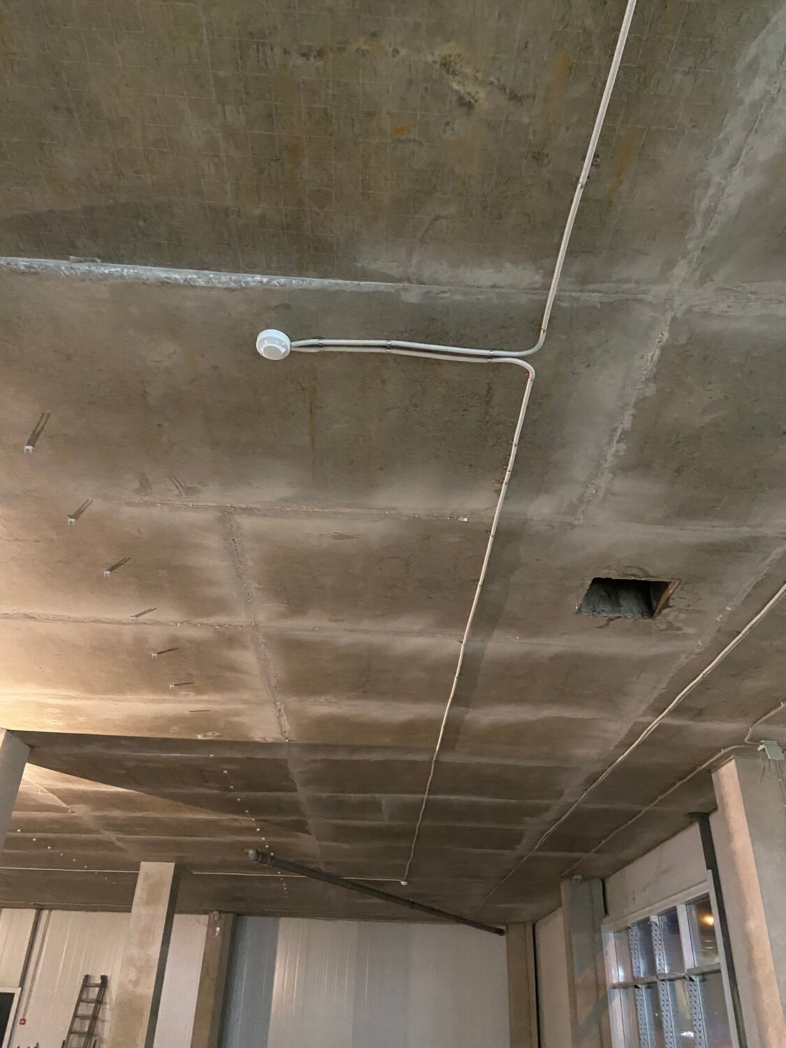 монтаж электропроводки, монтаж электропроводки королев, прокладка электропроводки в квартире, прокладка электропроводки, монтаж электрика