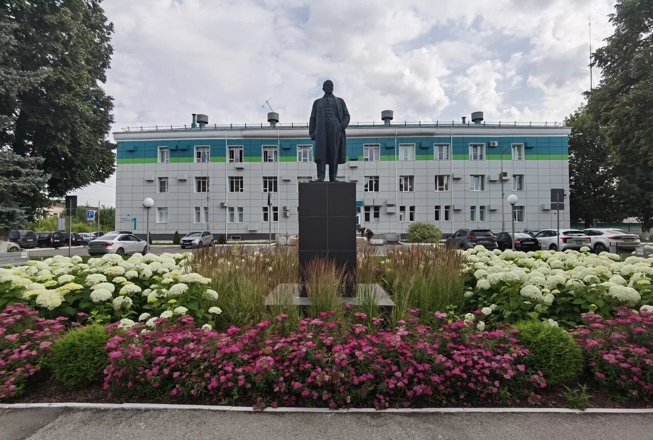 памятник имени ленина в шатуре, памятник ленину в кольчугино, памятник ленину в тольятти, памятник ленину (барановичи), ленин памятник