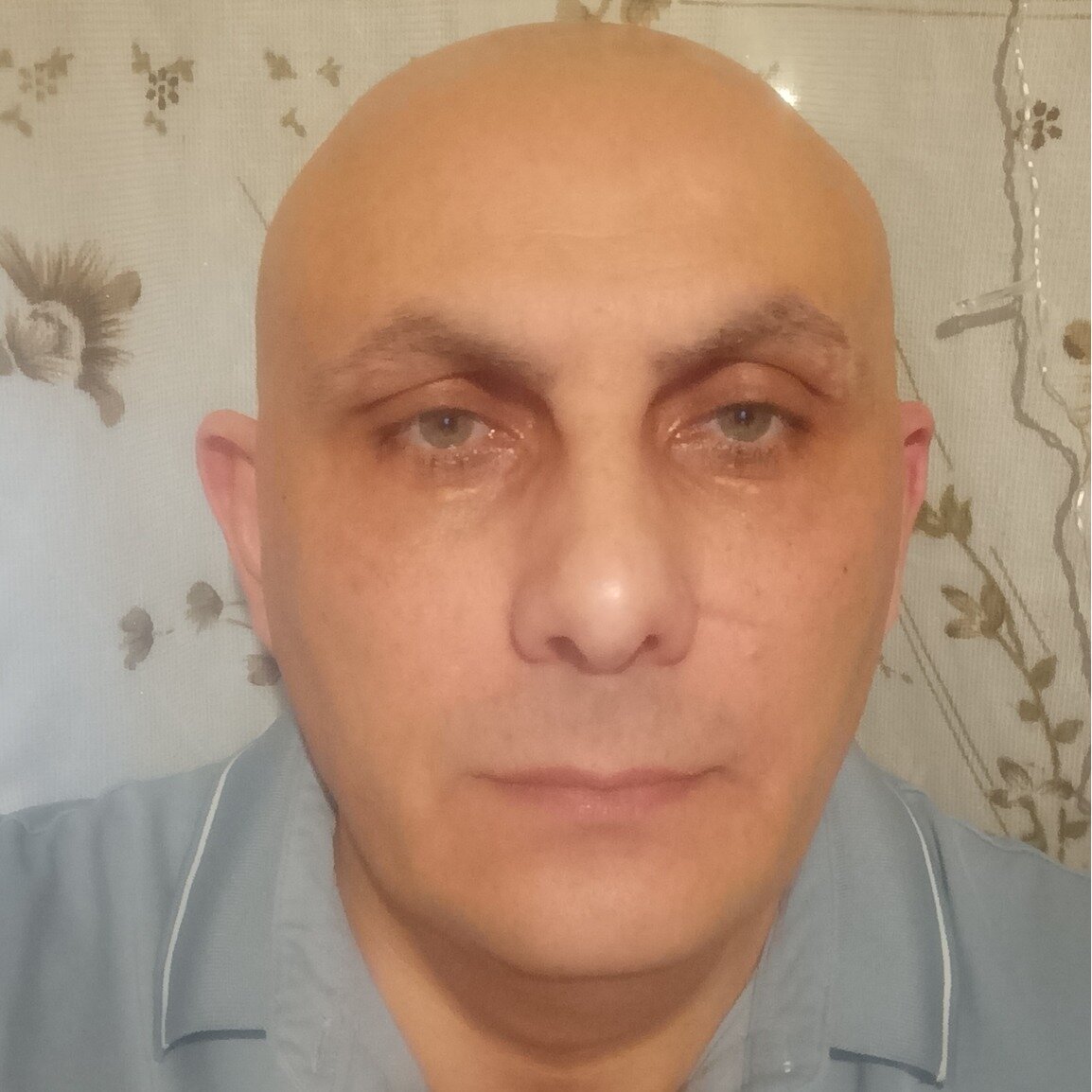 Левон С.