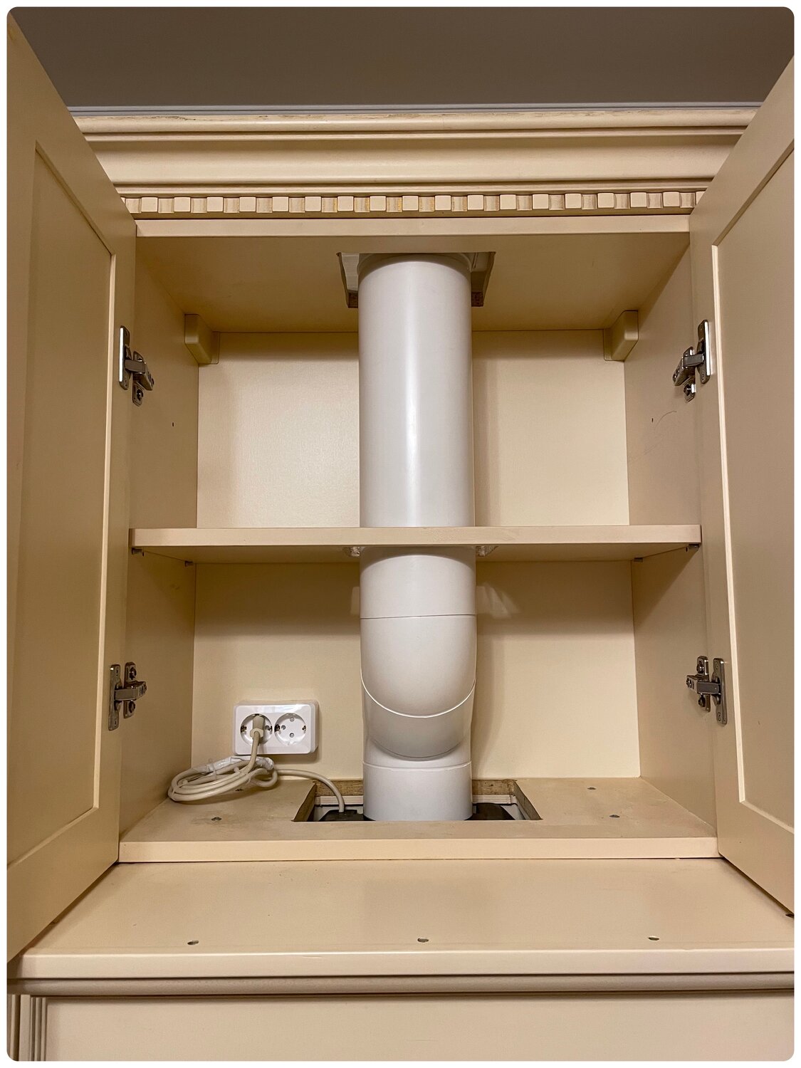 шкаф под вытяжку, вытяжка встраиваемая в шкаф, встроенная вытяжка в шкаф, полновстраиваемая вытяжка внутри шкафа, вытяжка в шкафу