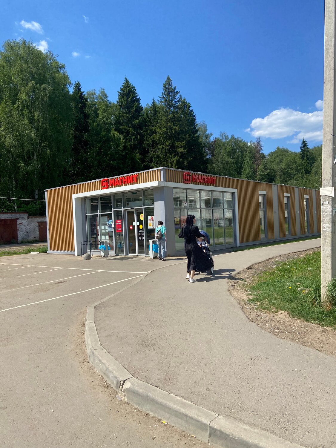 здание, торговый ряд павильонов, павильон, торговый павильон, антрекот железнодорожная ул., 26, городской посёлок кузьмоловский