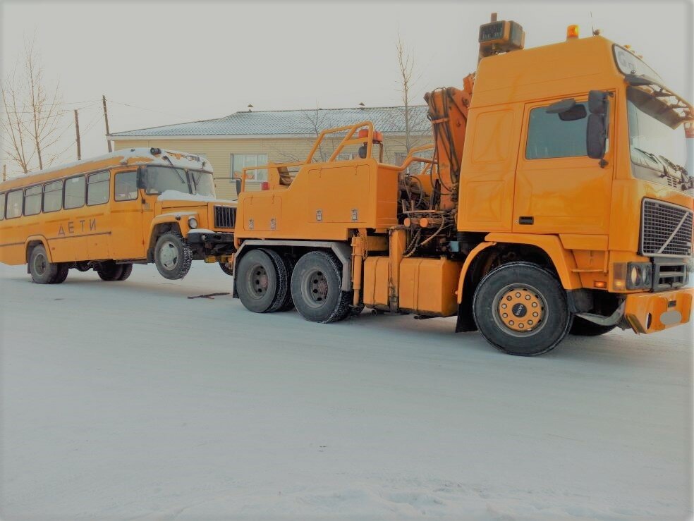 грузовой эвакуатор маз, камаз 6522 тягач, грузовой эвакуатор челябинск, снегоуборочная кдм машина шакман, техника