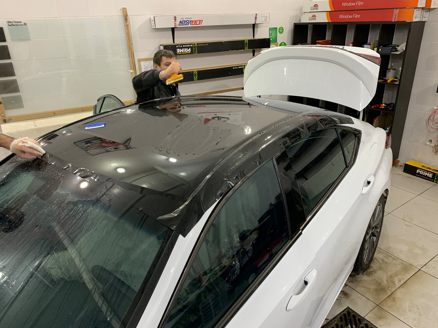 автомобиль, авто, тонировка стекла автомобиля, оклейка крыши пленкой, мойка крыши автомобиля