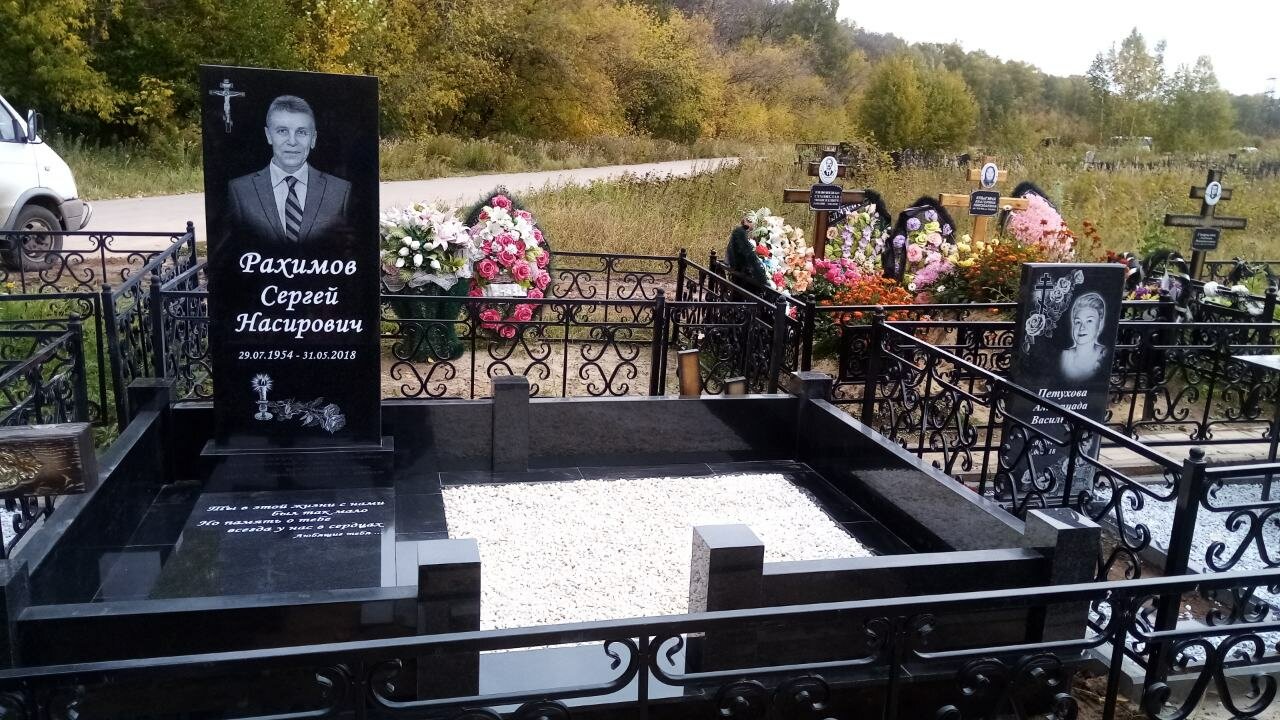 памятники на могилу на кладбище, памятники, семейные памятники на могилу, могила, памятники на могилу в г. томске