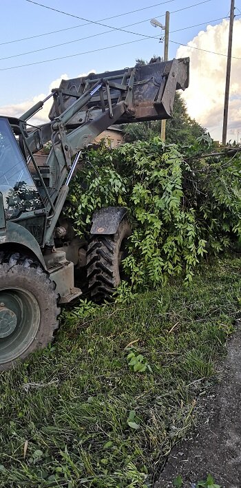 экскаватор-погрузчик terex 970, кун на мтз 82, экскаватор погрузчик терекс, военный экскаватор погрузчик, торф мтз погрузка