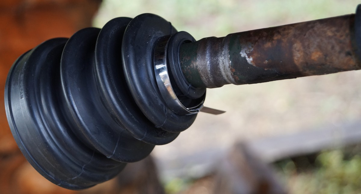 пыльник внутреннего шруса, замена пыльника шруса, пыльник, пыльник внутреннего шруса каризма 1.8gdi, смазка