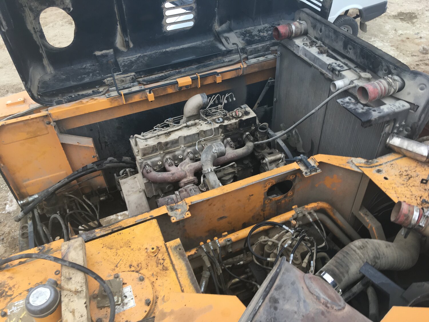 hyundai 290 lc-7 двигатель, двигатель коматсу pc 220-7, гидравлическая система caterpillar m335d lmh, гидробак экскаватора хендай 250, номер двигателя экскаватора дусан 300