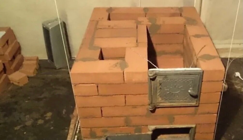 простая печь из кирпича, печь отопительная кирпичная 500х1250, кирпичная печь для дома, печь своими руками из кирпича, маленькая кирпичная печь