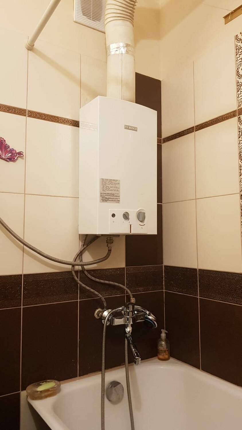 газовая колонка, газовая колонка в ванной комнате, газовая колонка в квартире, газовая колонка нева 4511е, газовая колонка в ванной