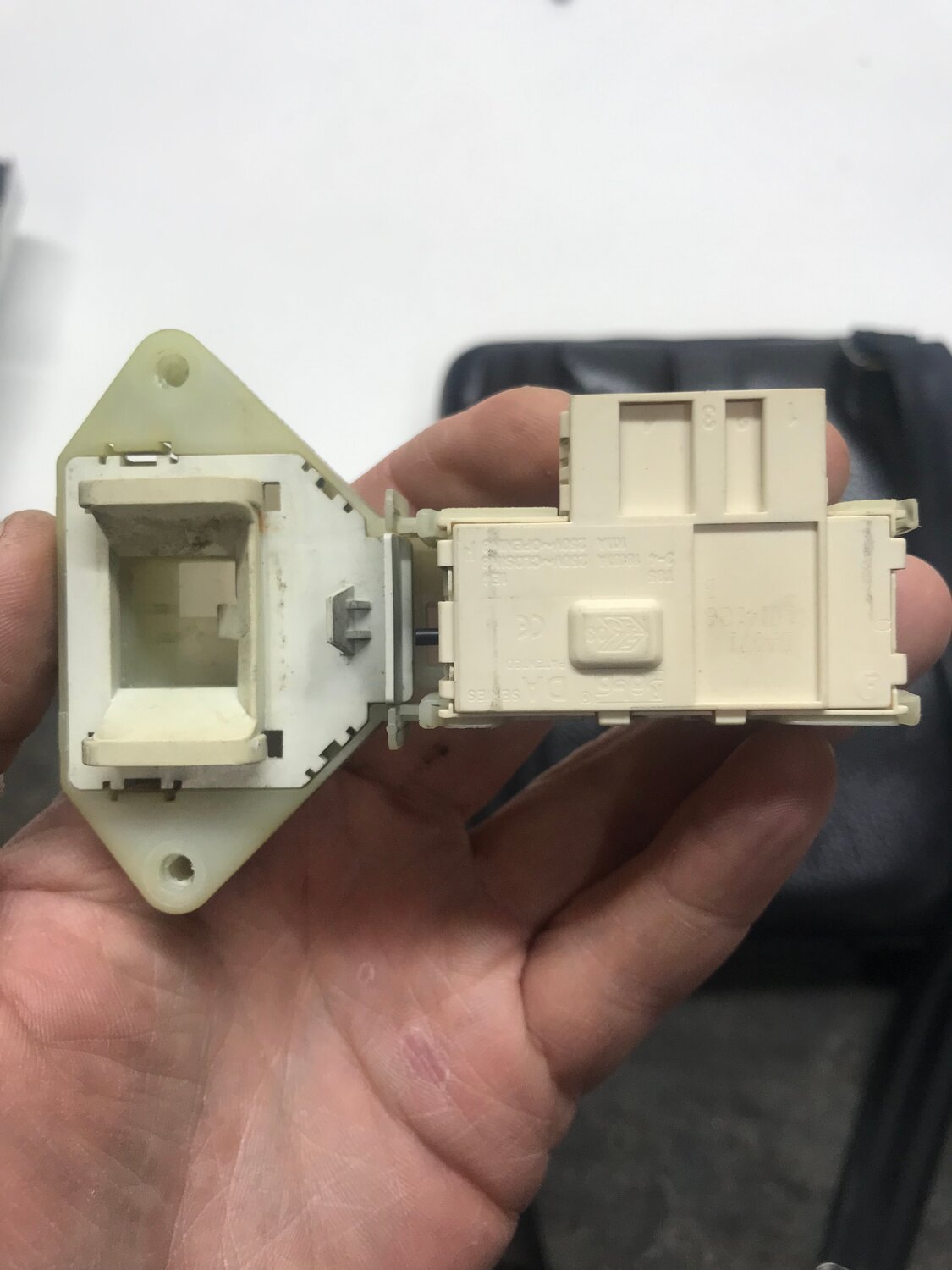 убл 297327 indesit wf255 int008id, убл 14691 bosch, убл da070 bosch, убл indesit ariston 297327, убл bosch 272