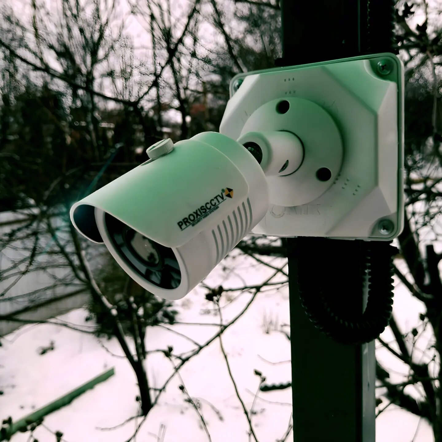 камера, камера видеонаблюдения на улице hikvision, камера видеонаблюдения дм-н633к20, камера наружного наблюдения, камеры видеонаблюдения симферополь