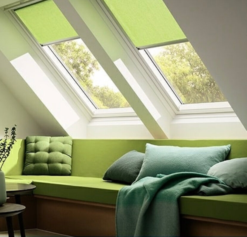 мансардные окна velux в интерьере, мансардные окна в интерьере, штора velux 78x140, мансардные окна, жалюзи на мансардные окна