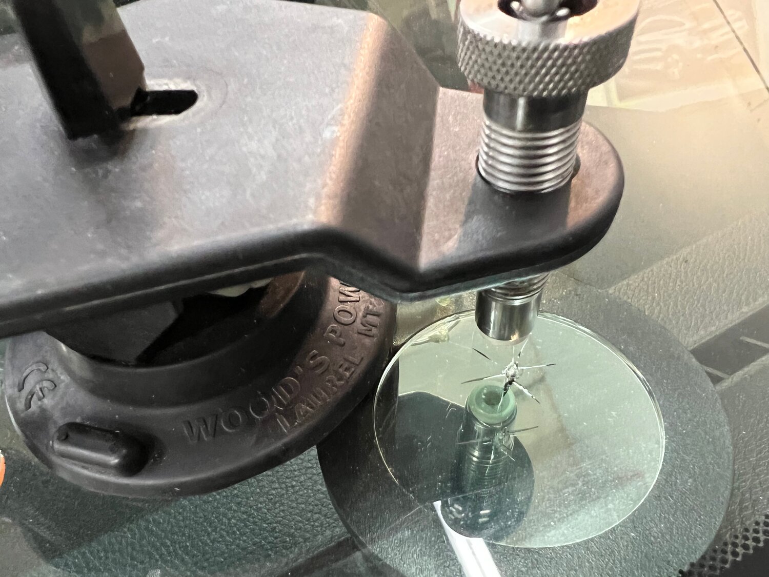 ремонт автостекол, запайка лобового стекла, полировка, замена автостекла, стекло автомобиля