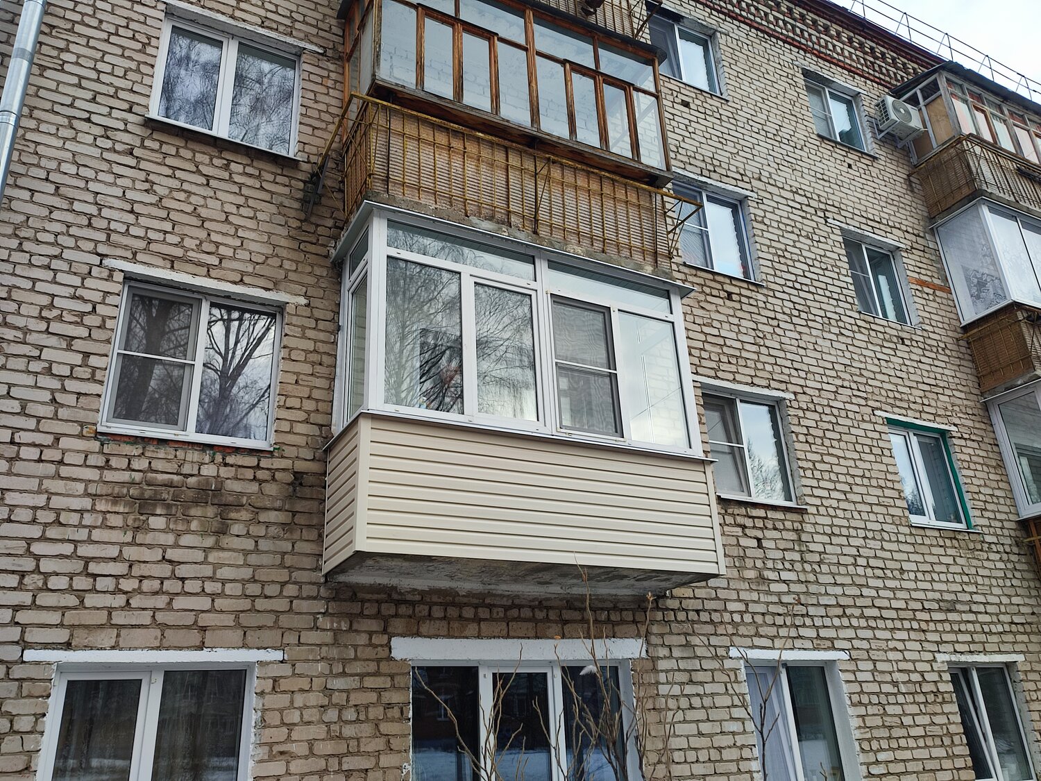 жилье, жилой дом, кирпичный дом, балкон, недвижимость